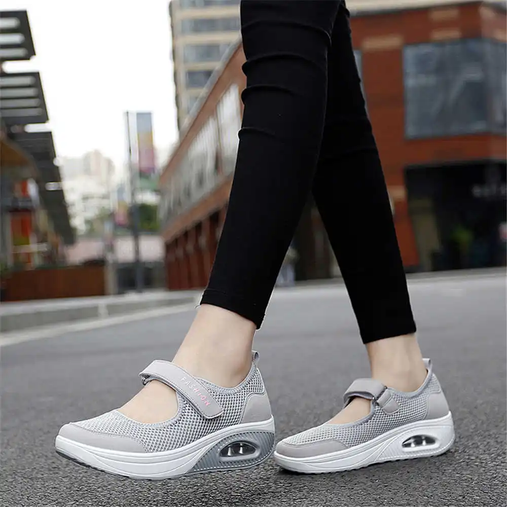 Luxury Lifestyle Grooming - 36-41 Demi-season Colored Sneakers Walking Skates