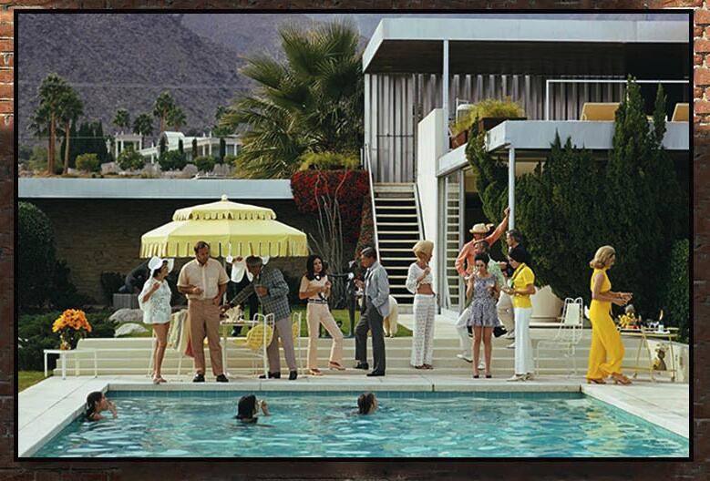 Retro Poolside Host Luxury Lif - Luxury Lifestyle Homes recension och pris
