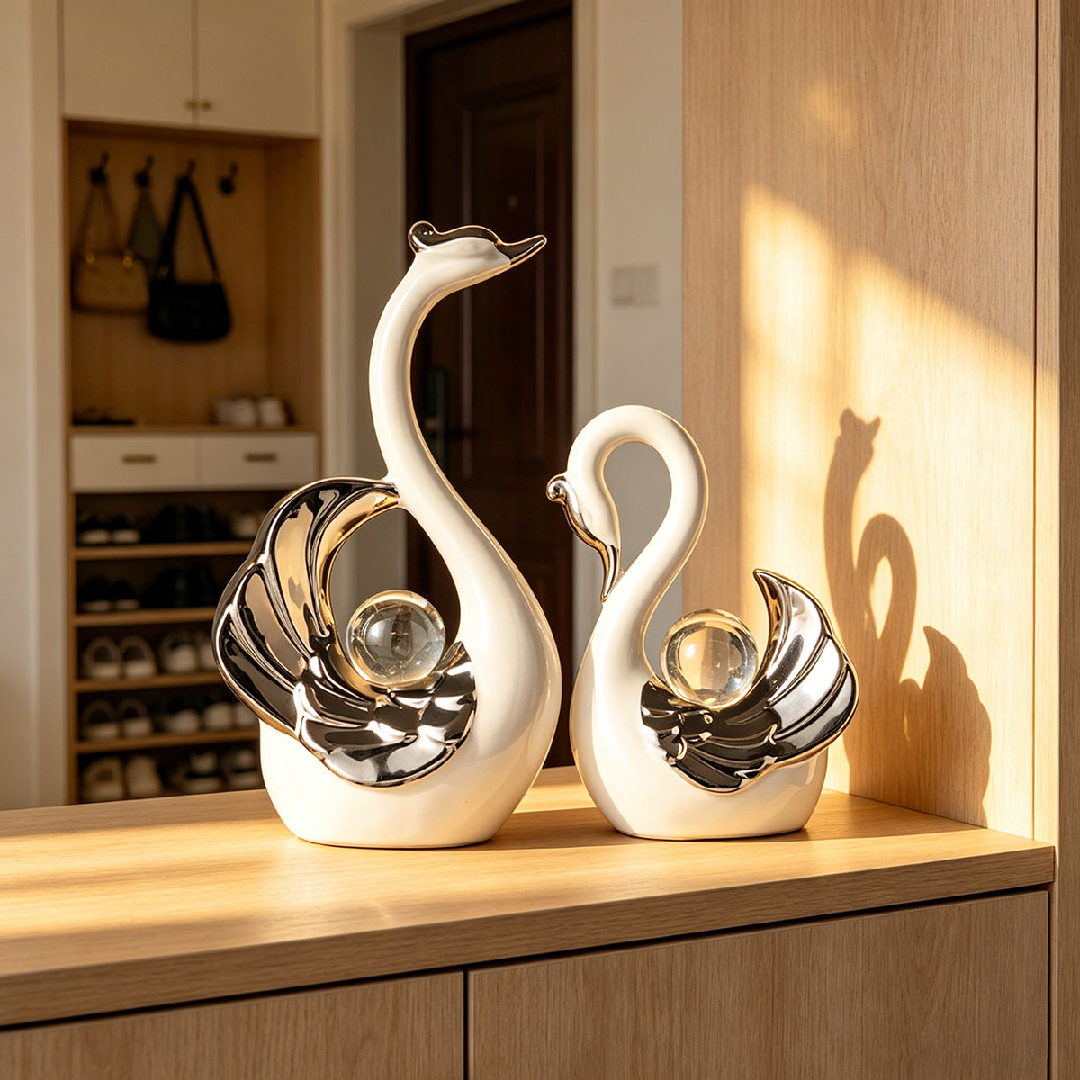 Ceramic Couple Swan Ornament W - Luxury Lifestyle Items recension och pris