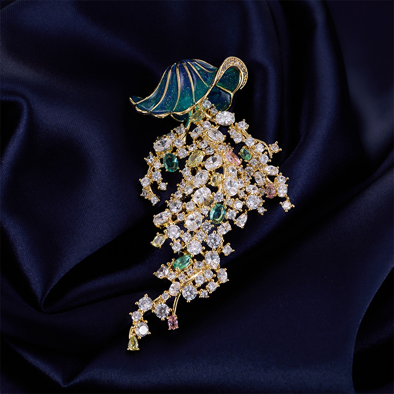 Marine life-encrusted zircon j - Luxury Lifestyle Jewelry recension och pris