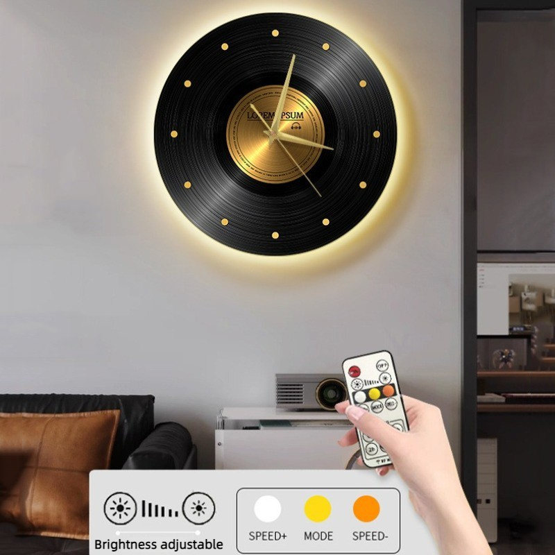 Vintage Wall Clock with Light  - Luxury Lifestyle Homes recension och pris